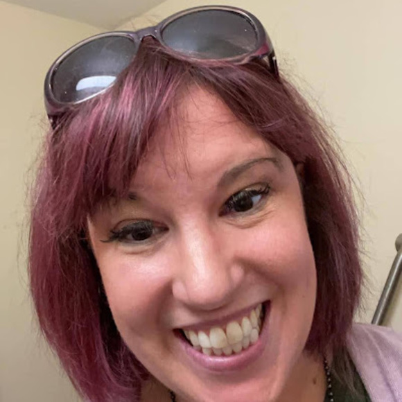 Meet your Posher, Ursula - Picture 1 of 1